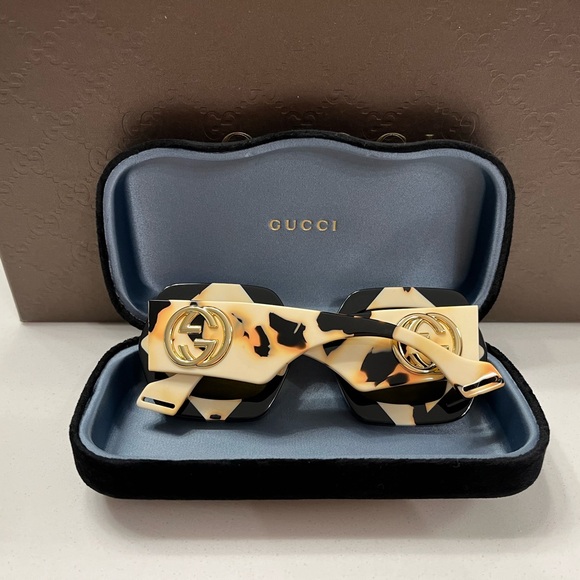 GUCCI Hollywood Forever Woman’s Sunglasses - Picture 12 of 16
